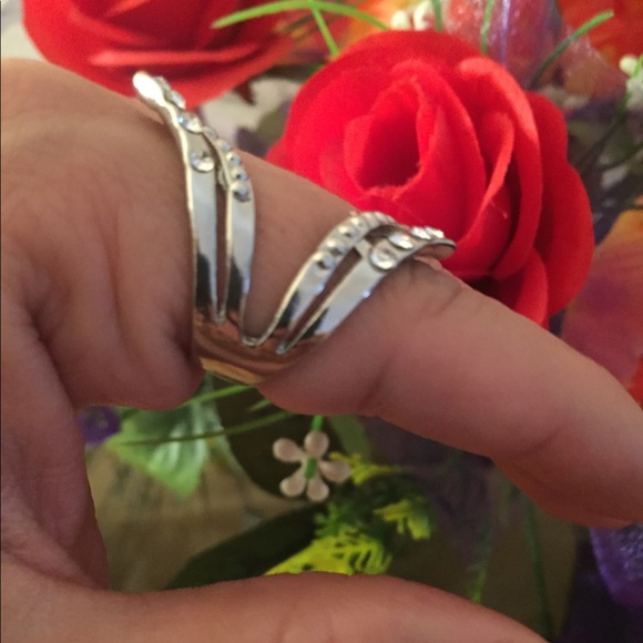 Ring - Picture 2 of 3